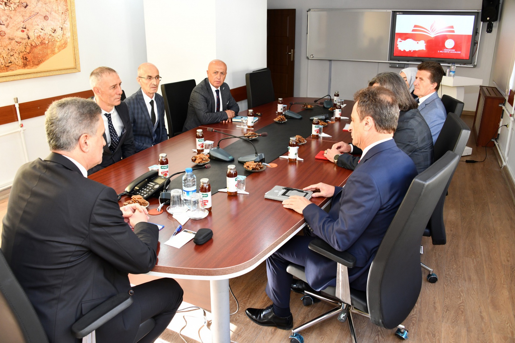 Vali Baruş, Milli Eğitim ve Sağlık Müdürlüğünden brifing aldı 9