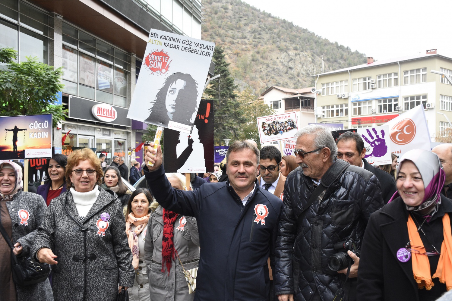 Gümüşhane’de ‘Kadına Şiddet İnsanlığa İhanettir’ yürüyüşü 5