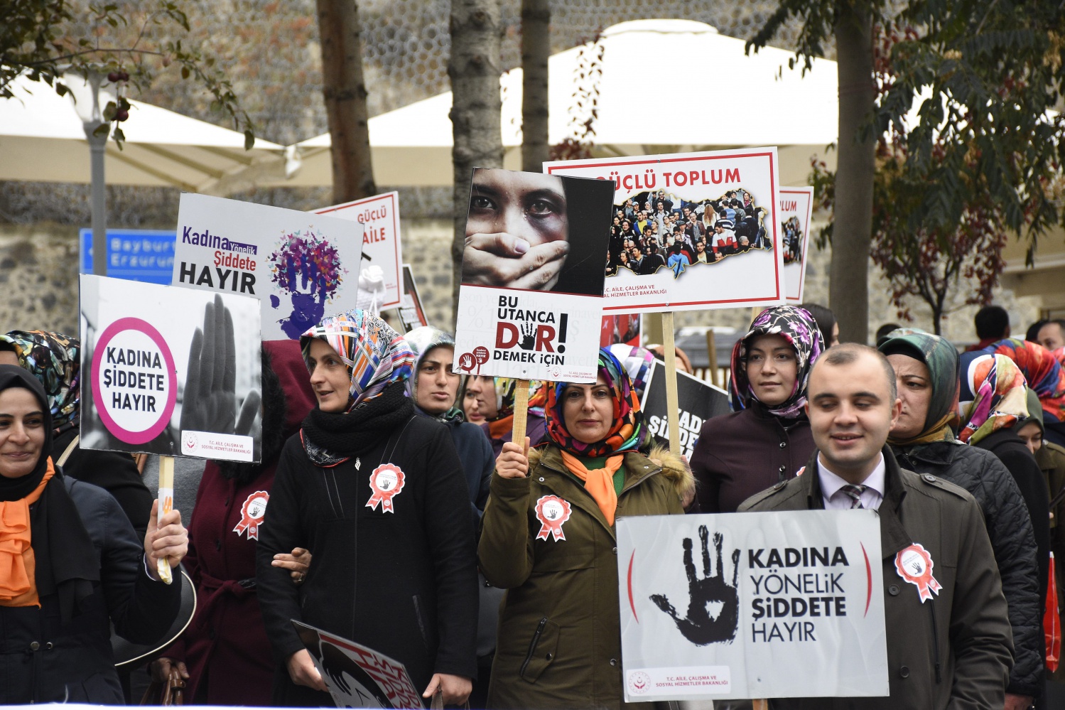 Gümüşhane’de ‘Kadına Şiddet İnsanlığa İhanettir’ yürüyüşü 4