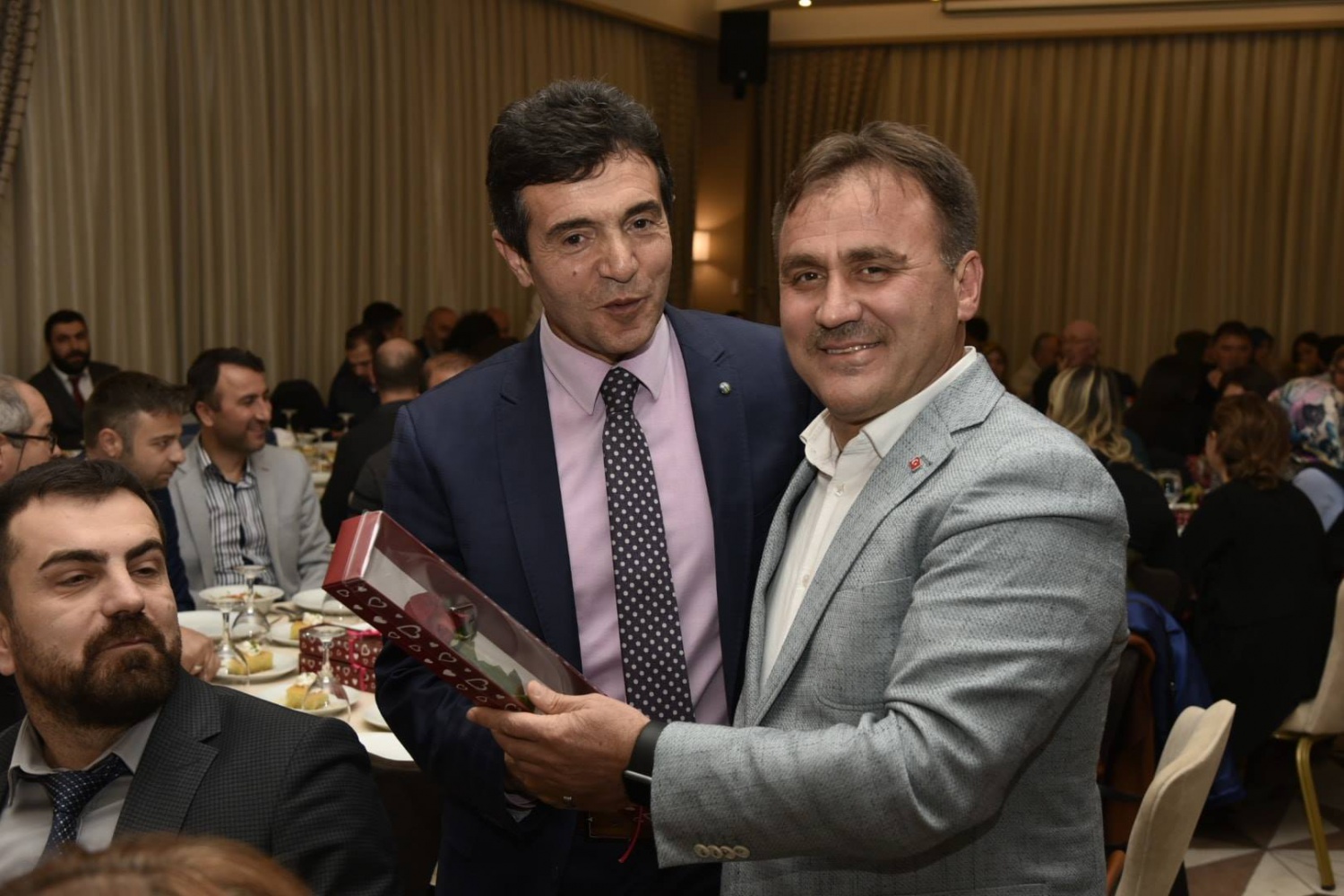 Gümüşhane protokolü öğretmenlerle yemek programında bir araya geldi 12