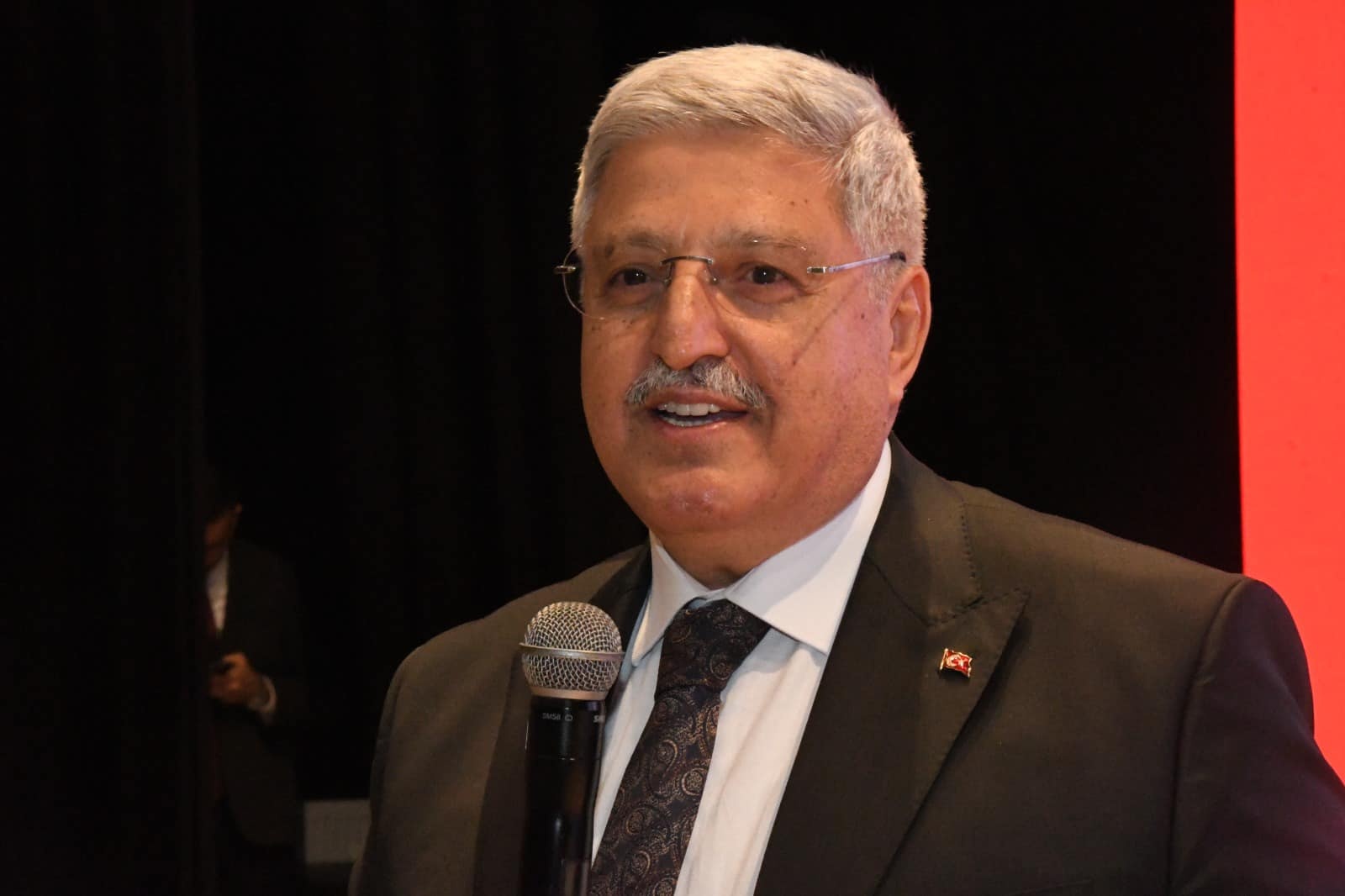 AK Parti 8. Olağan İl Kongresi yapıldı 11