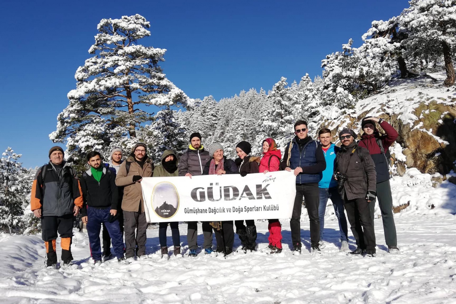 Gümüşhaneli dağcılardan tarihi ipek yolunda beyaz yürüyüş 1