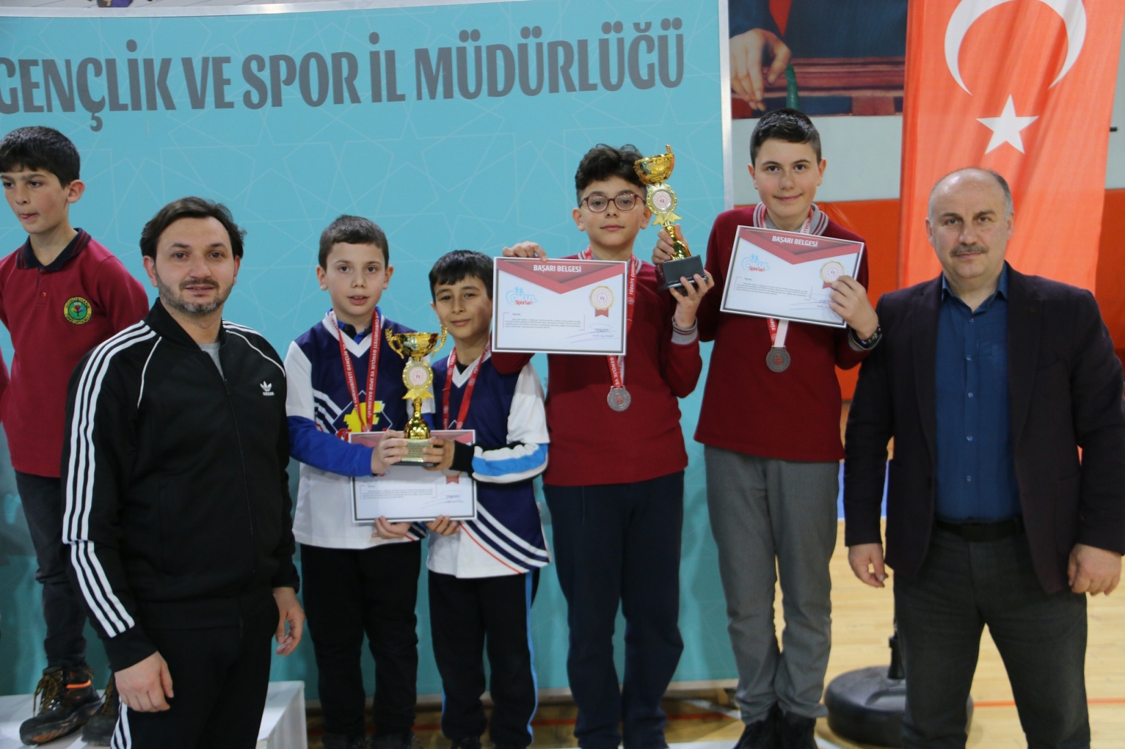 Gümüşhane'de curling heyecanı yaşandı 10