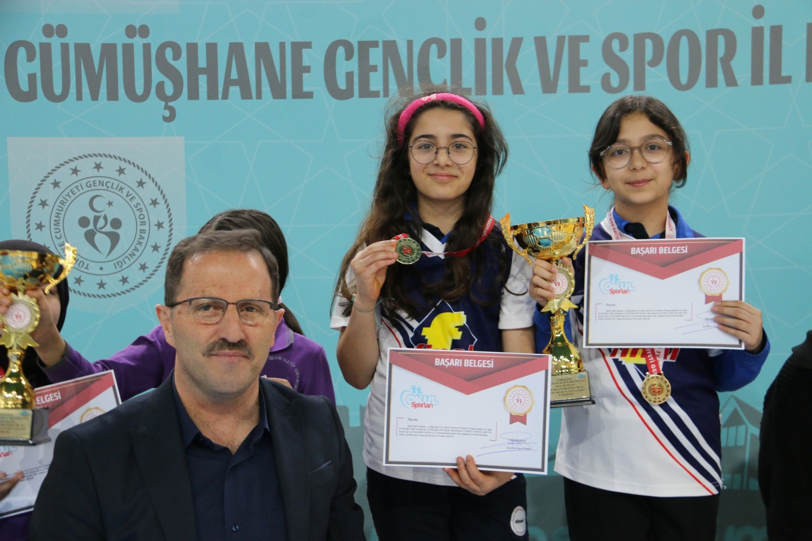 Gümüşhane'de curling heyecanı yaşandı 9