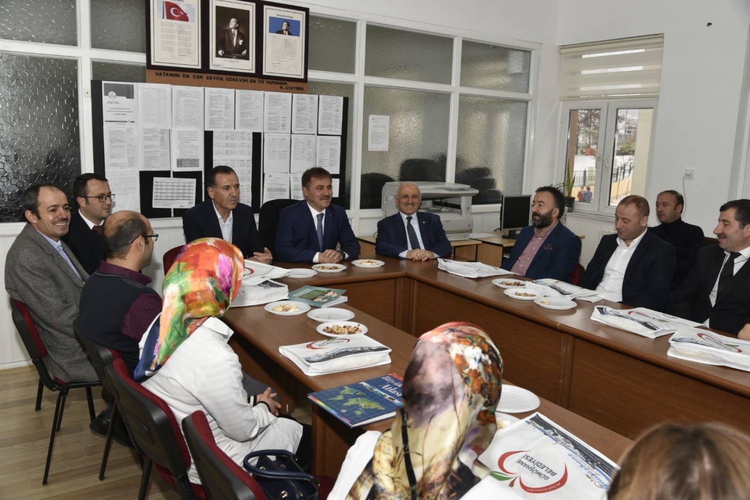 Başkan Çimen okul ziyaretlerini devam ettiriyor 4