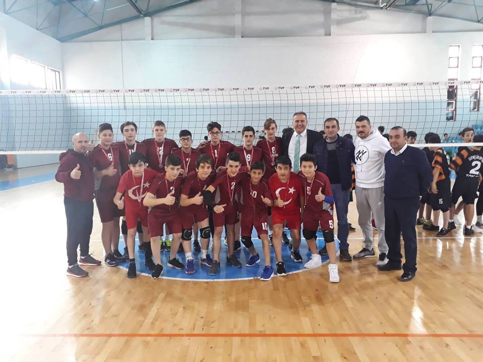 Anadolu Yıldızlar Ligi Voleybol Grup Müsabakaları Sona Erdi 6