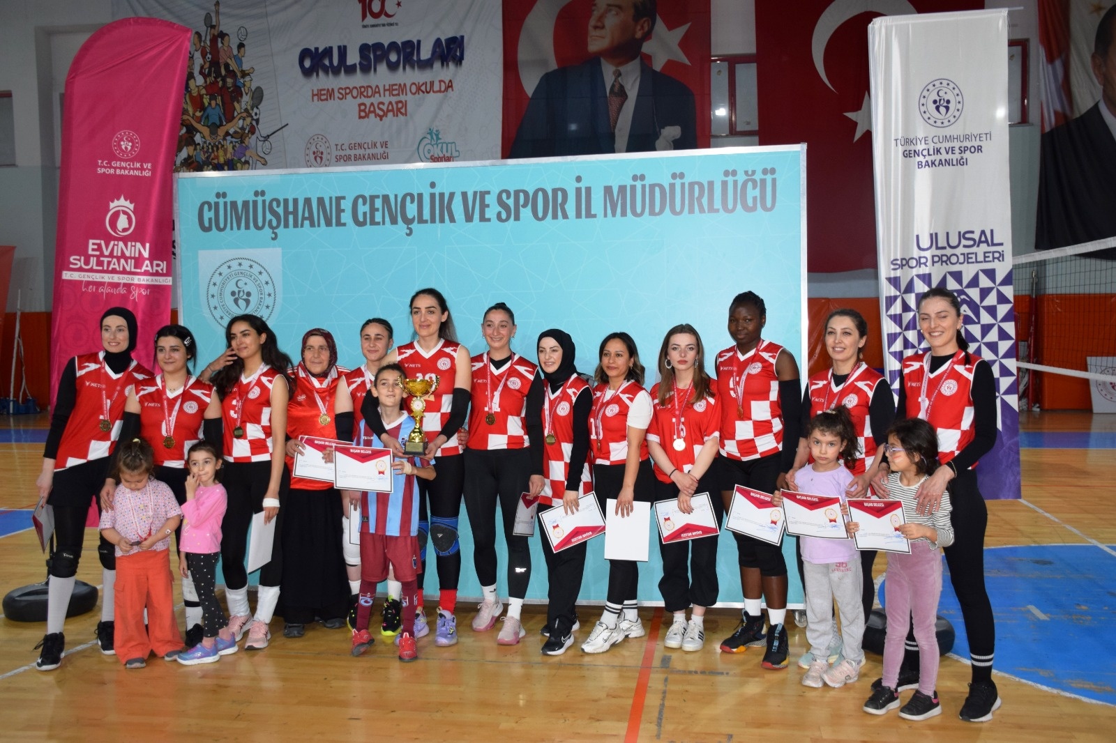 Nefes kesen finalin galibi Gümüş Kanatlar oldu 7