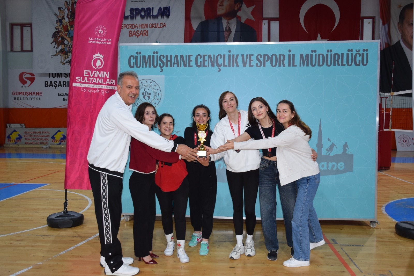 Nefes kesen finalin galibi Gümüş Kanatlar oldu 4