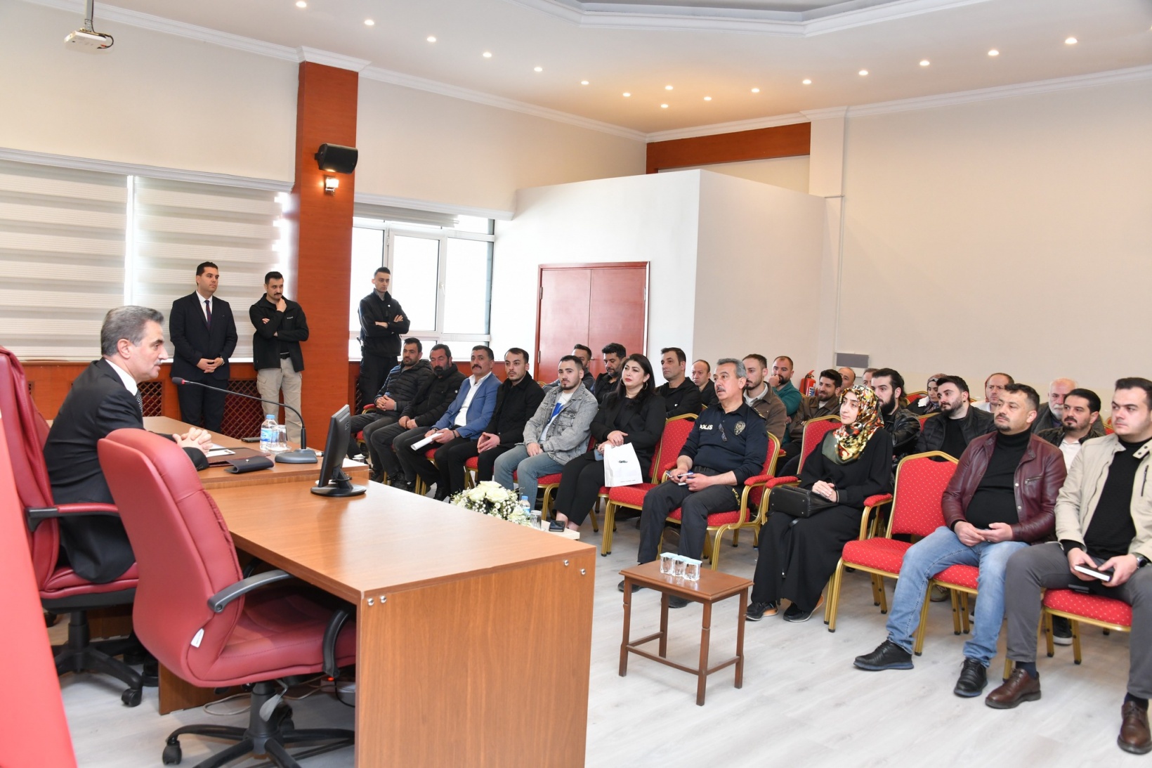 Vali Baruş, kafe sahiplerini uyardı 2