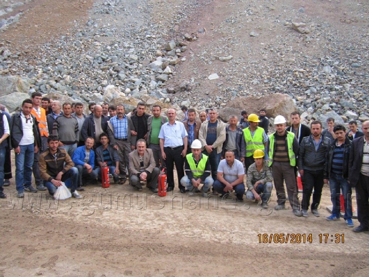 Gümüşhane İtfaiyesinden Yıldız Maden Çalışanlarına Yangın Eğitimi 4