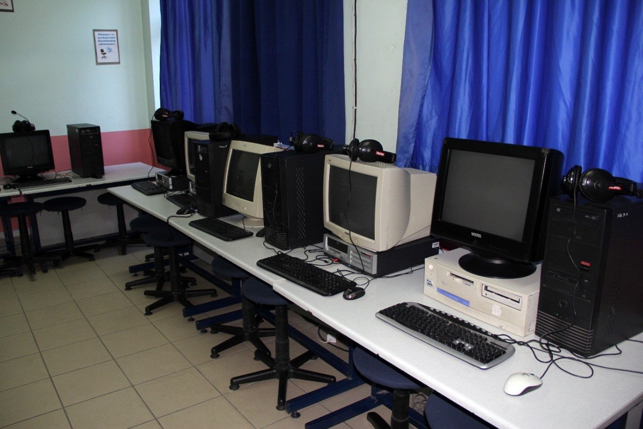 Emniyet Müdürlüğünden monitör desteği 4