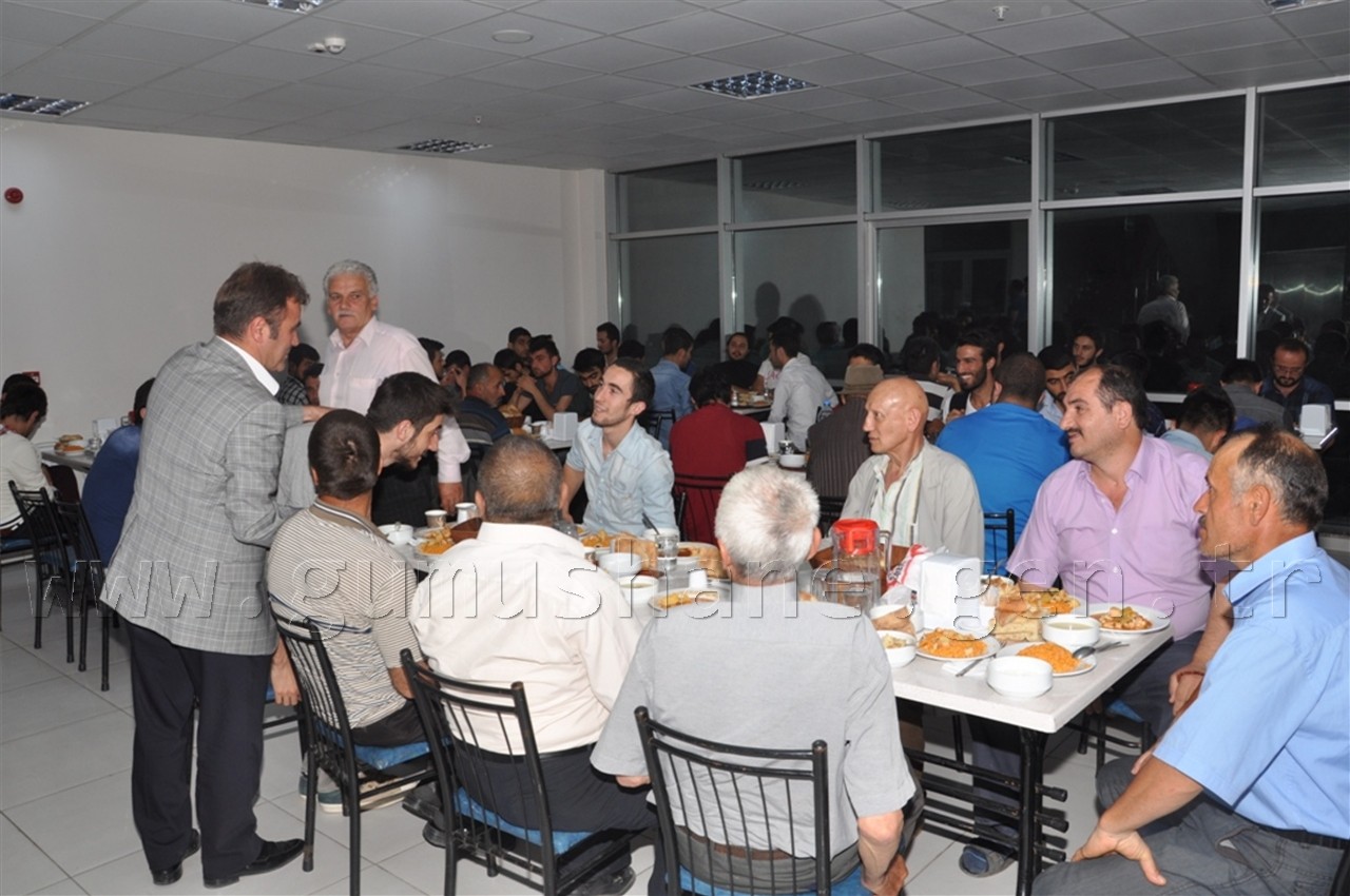 Başkan Çimen, İftar Yemeğinde Vatandaşlarla Bir Araya Geldi 1