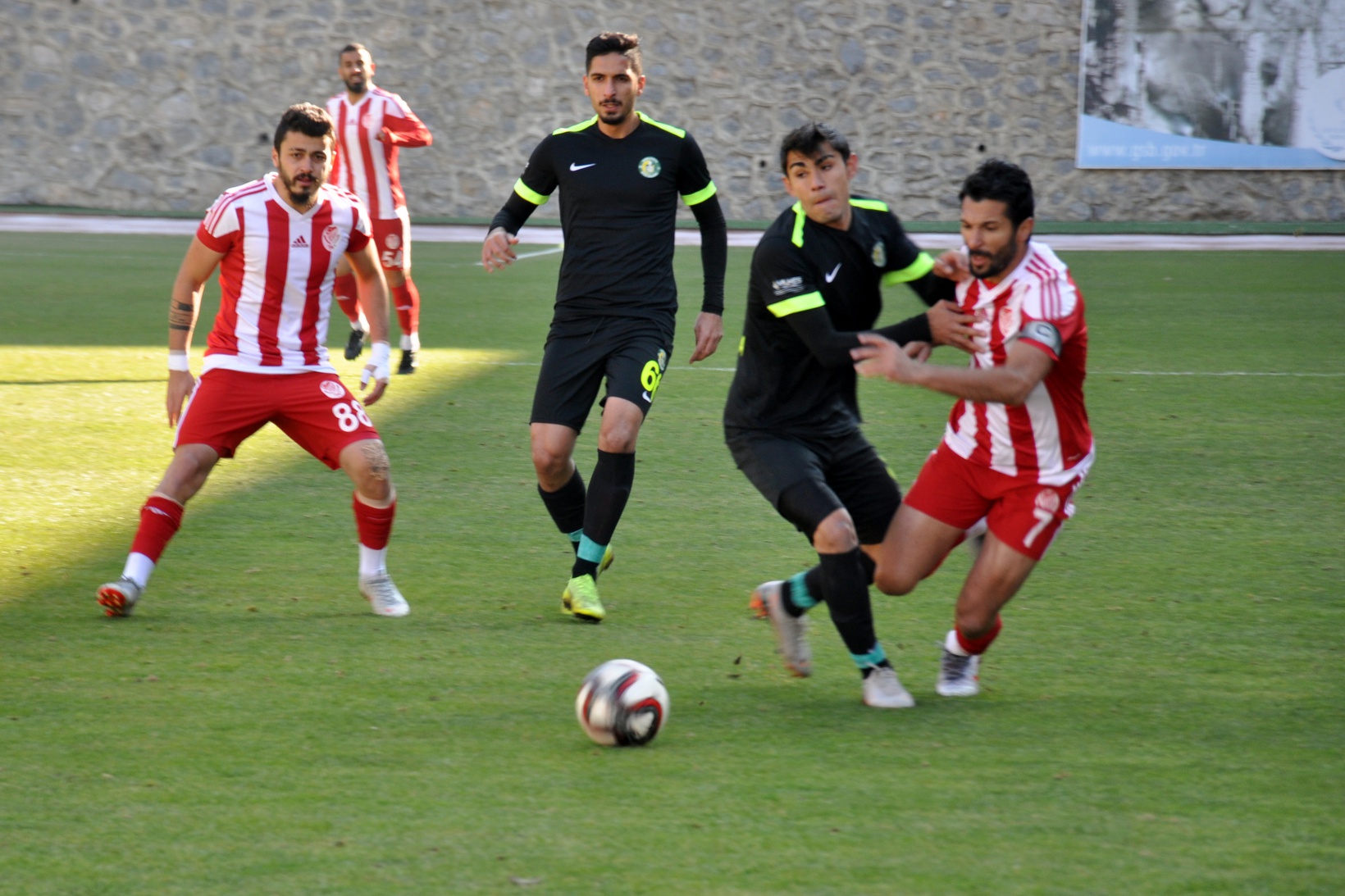 Gümüş evinde güldü: 3-1 3