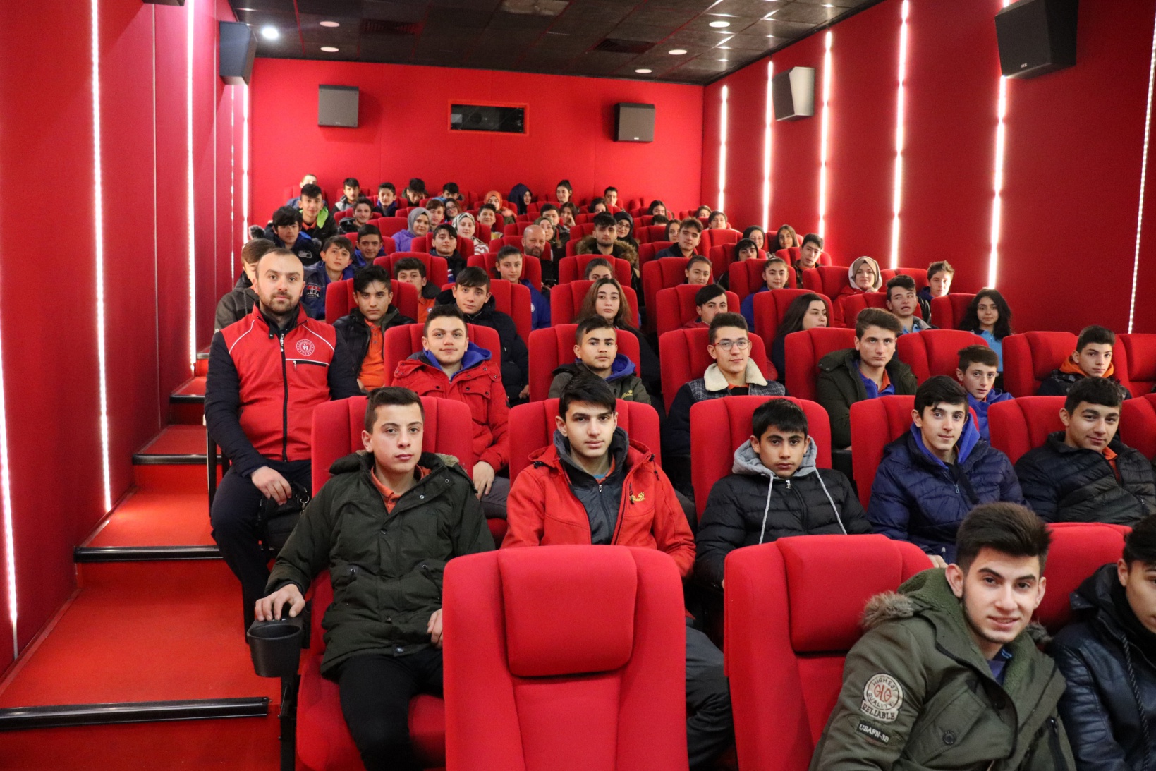 Gençlik Merkezi 284 gence Sarıkamış temalı sinema filmi izletti 5
