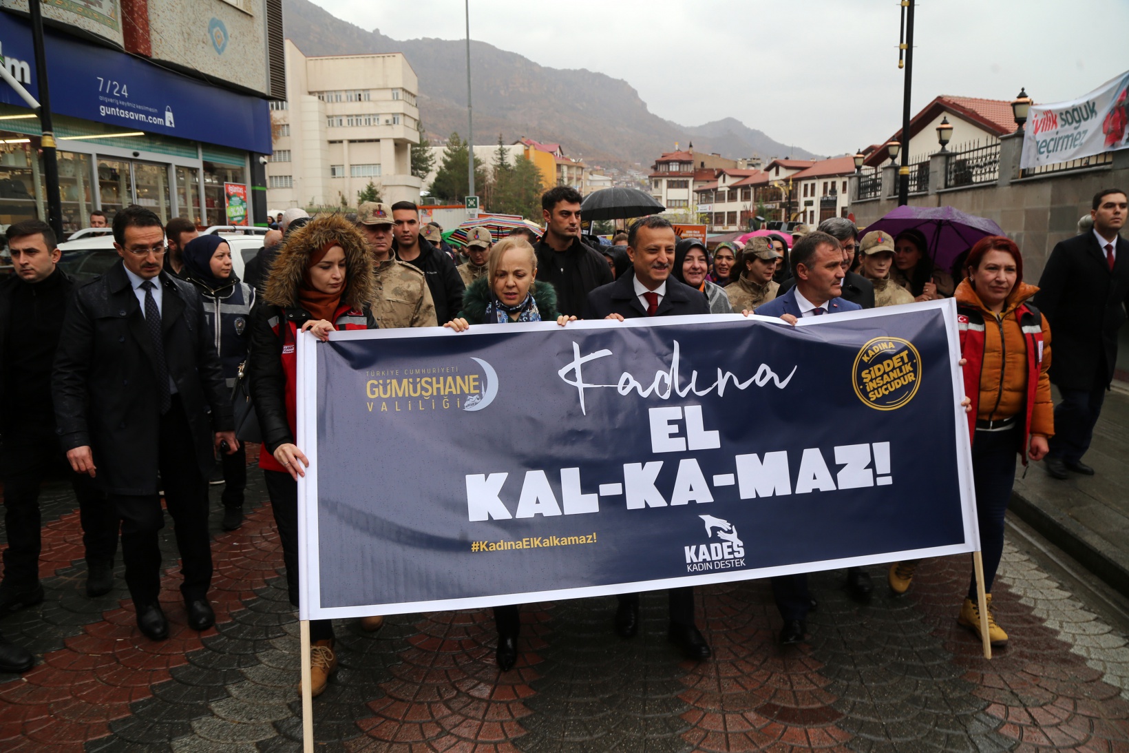 Gümüşhane’de Kadına Yönelik Şiddete Karşı Uluslararası Mücadele Günü yürüyüşü 7