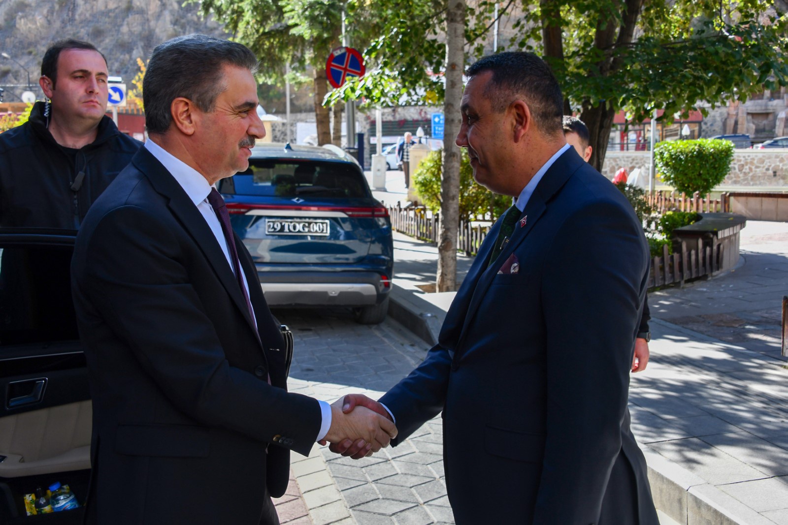 Vali Baruş Gümüşhane Belediye’sini ziyaret etti 8