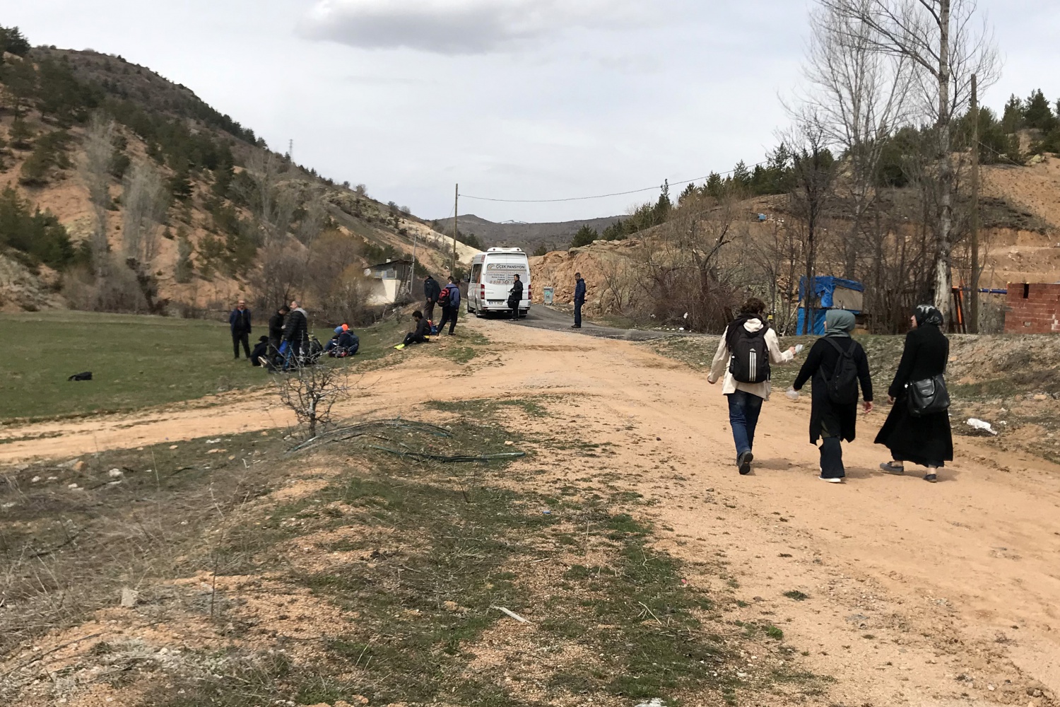 Gümüşhaneli dağcılardan Kelkit’te bahar yürüyüşü 11