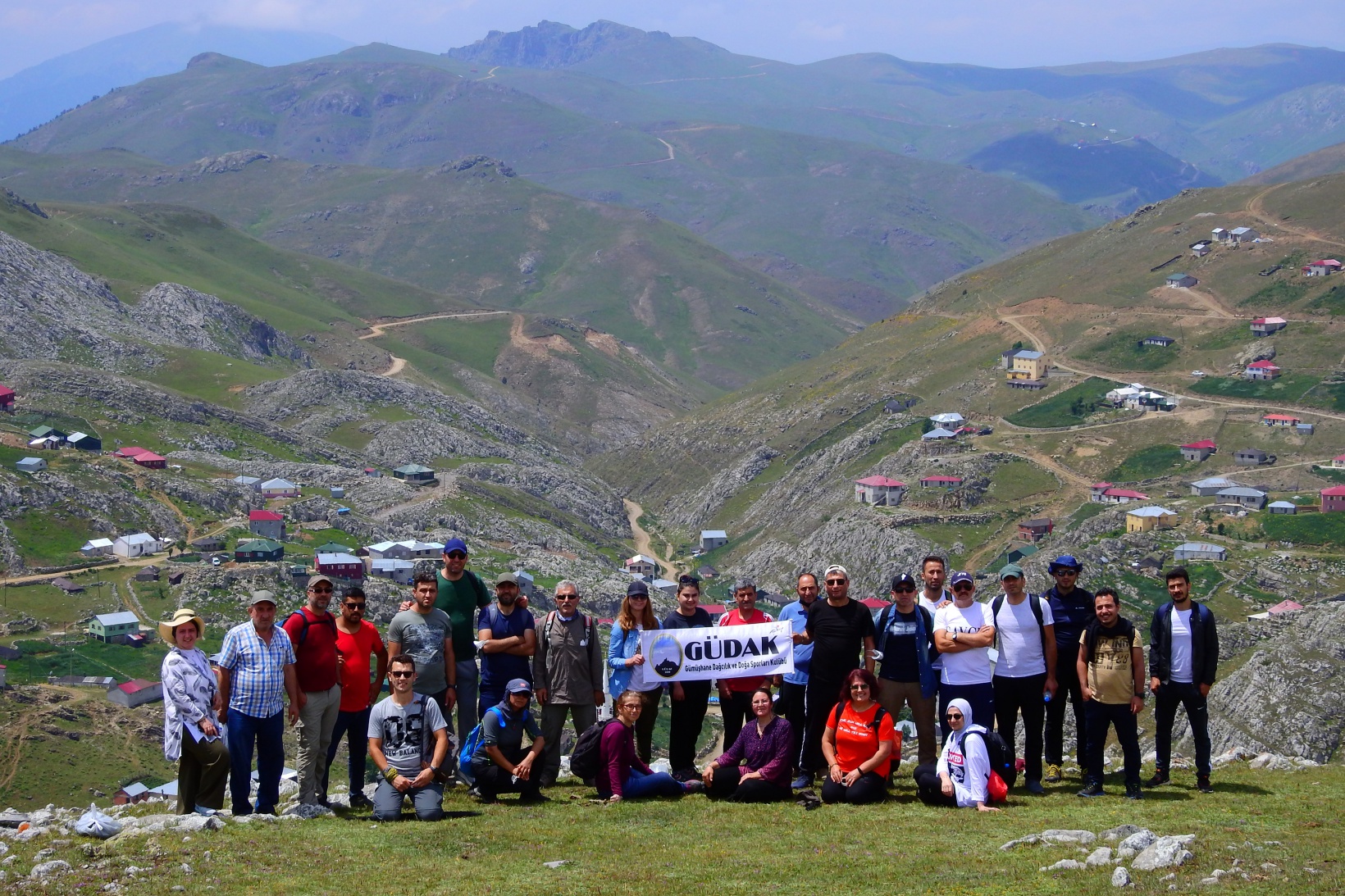 Gümüşhaneli dağcılar Kadırga Yaylasına çıkarma yaptı 9