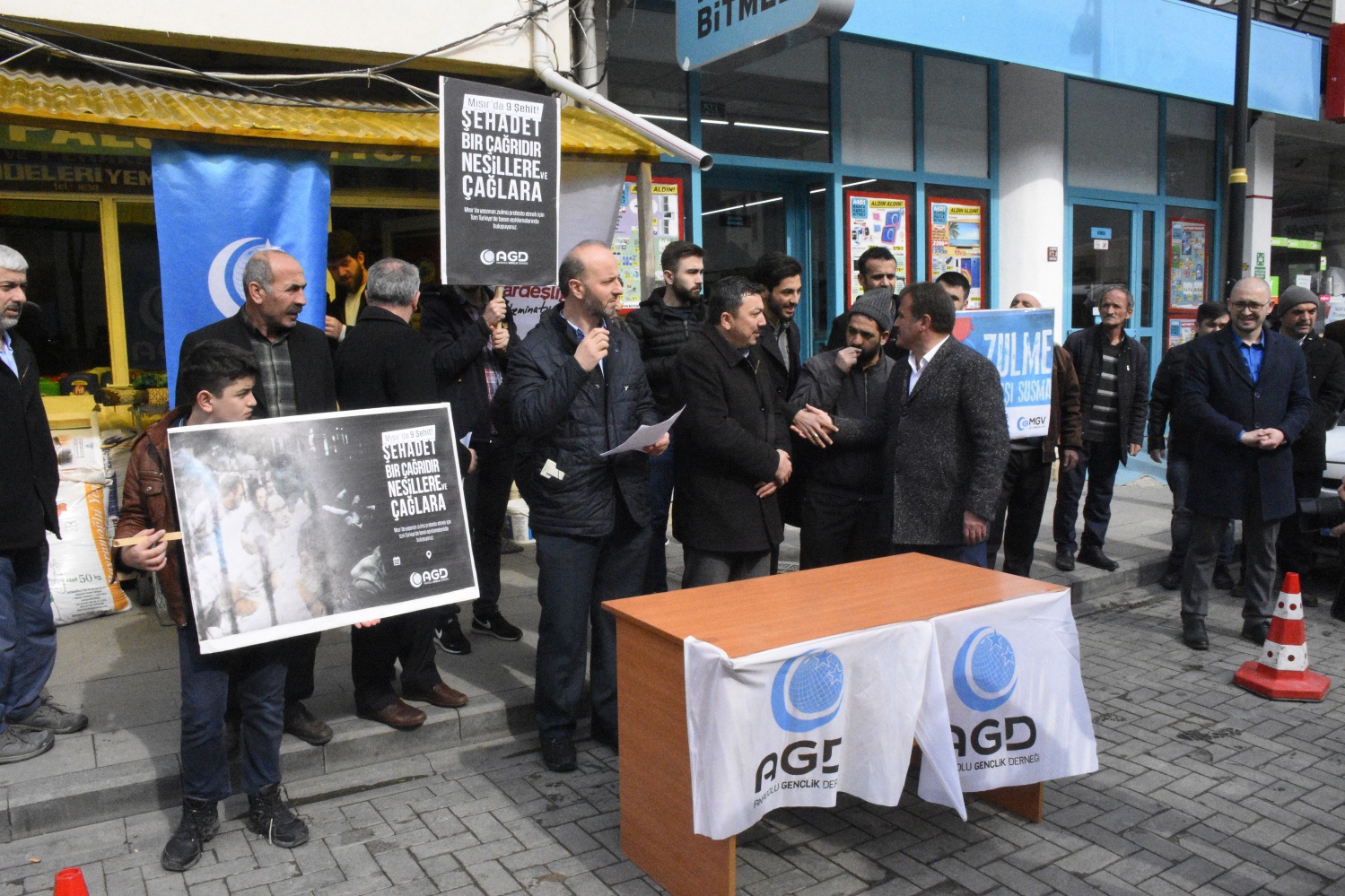 Gümüşhane'de Mısır'daki 9 idama tepki 3