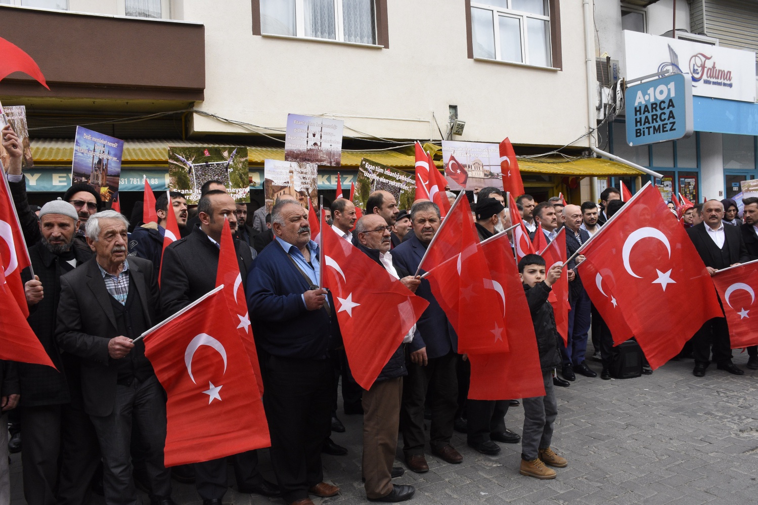 STK’lar ezana saygısızlığa tepki gösterdi 4