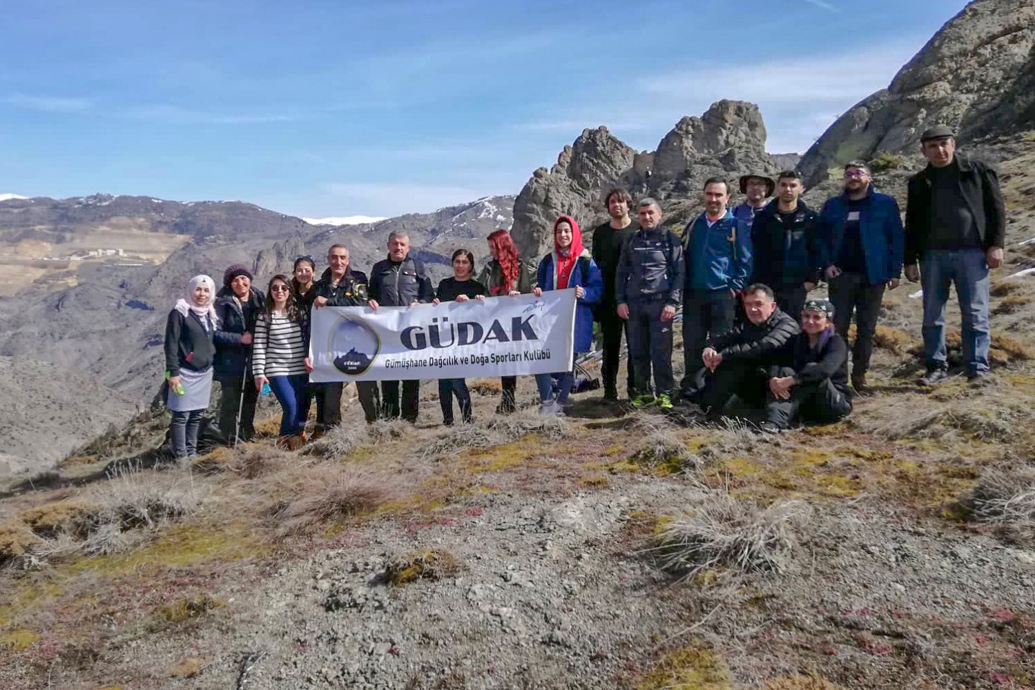 Gümüşhaneli dağcılardan Kadınlar Günü yürüyüşü 2
