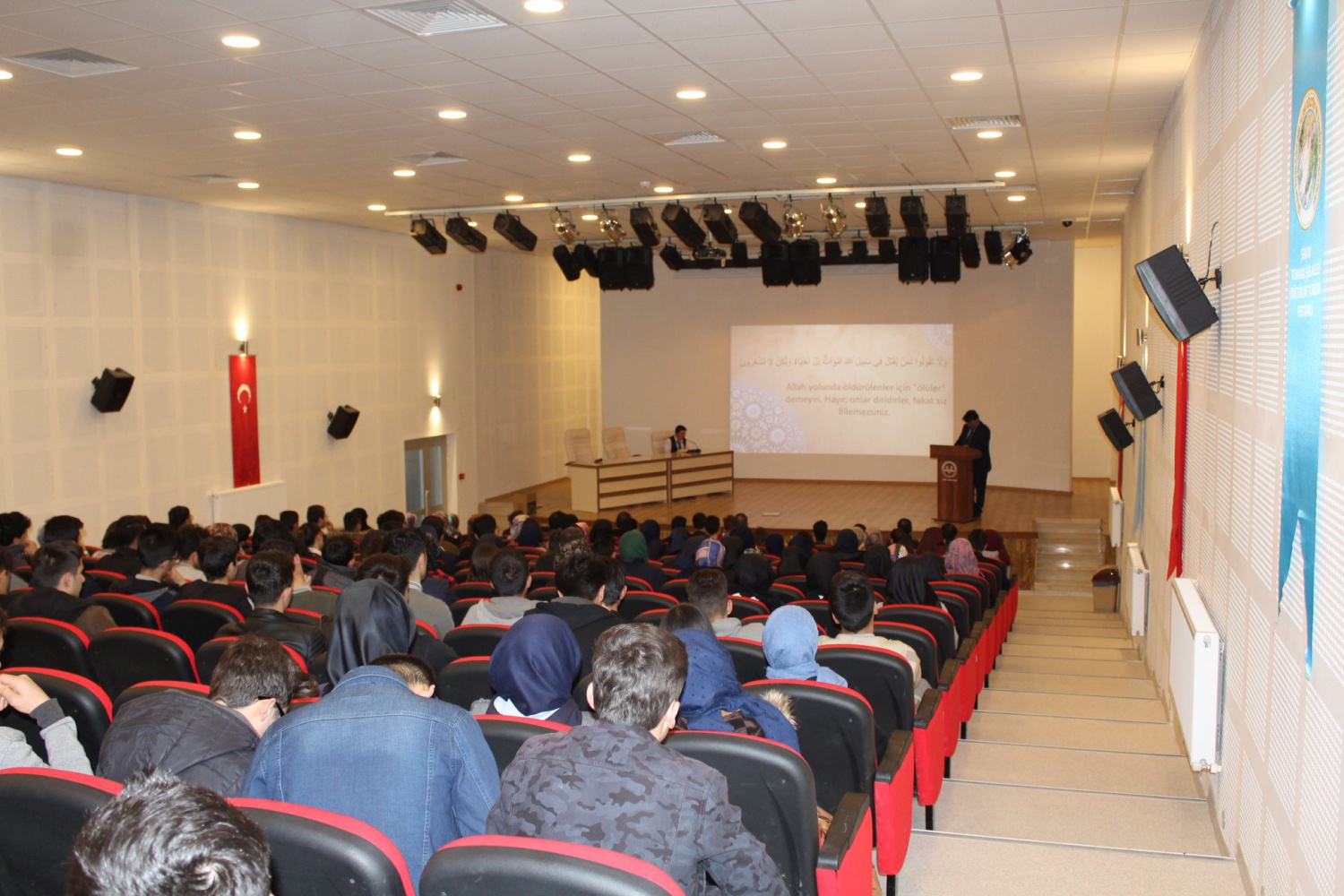 Şiran’da liseler arası Çanakkale şehitlerine şiirini ezbere okuma yarışması yapıldı 7