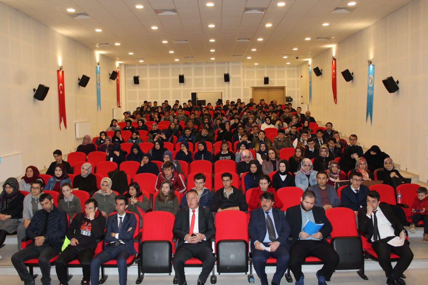 Şiran’da liseler arası Çanakkale şehitlerine şiirini ezbere okuma yarışması yapıldı 9