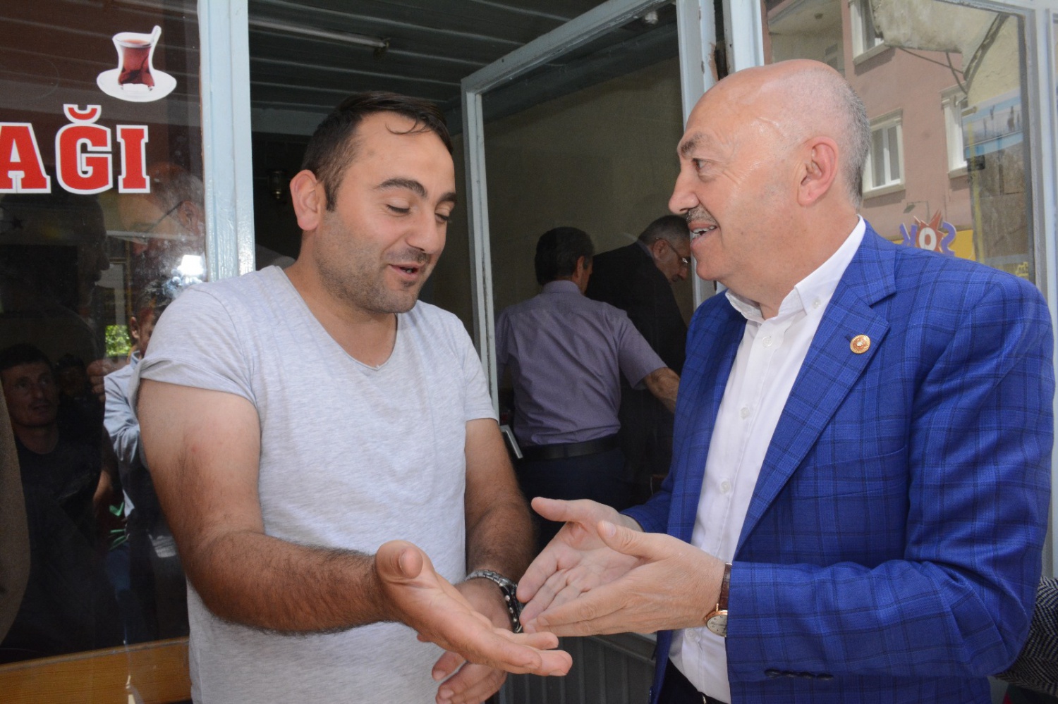 Vekiller Torul’a çıkarma yaptı 14