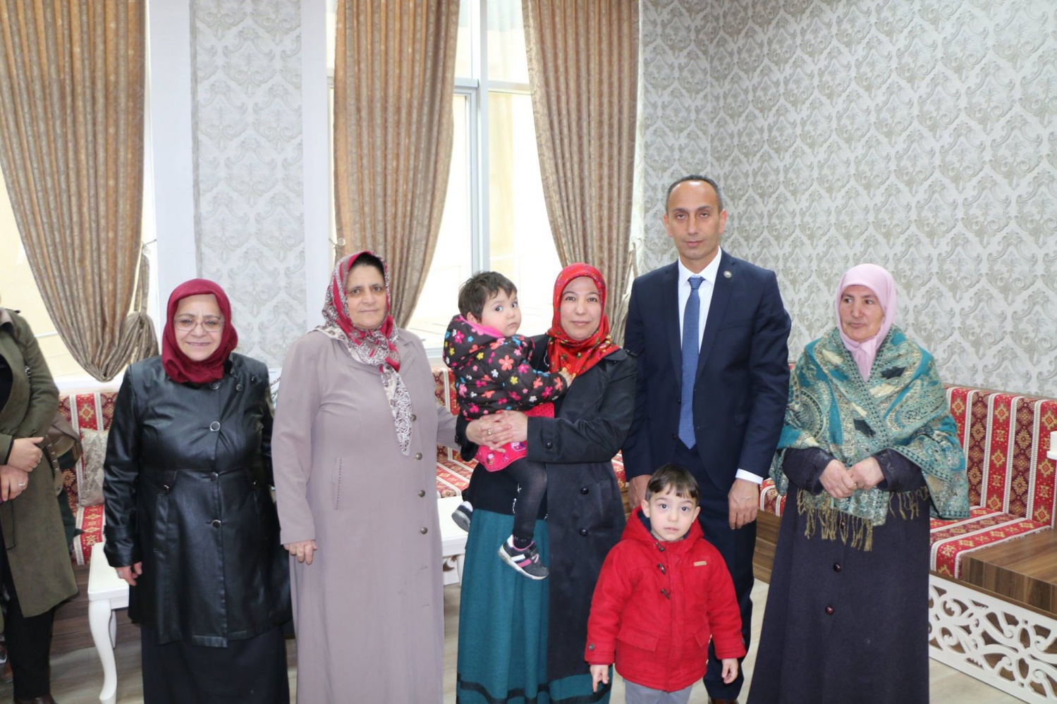 Başkan Özel, mazbatayı Aldı 5