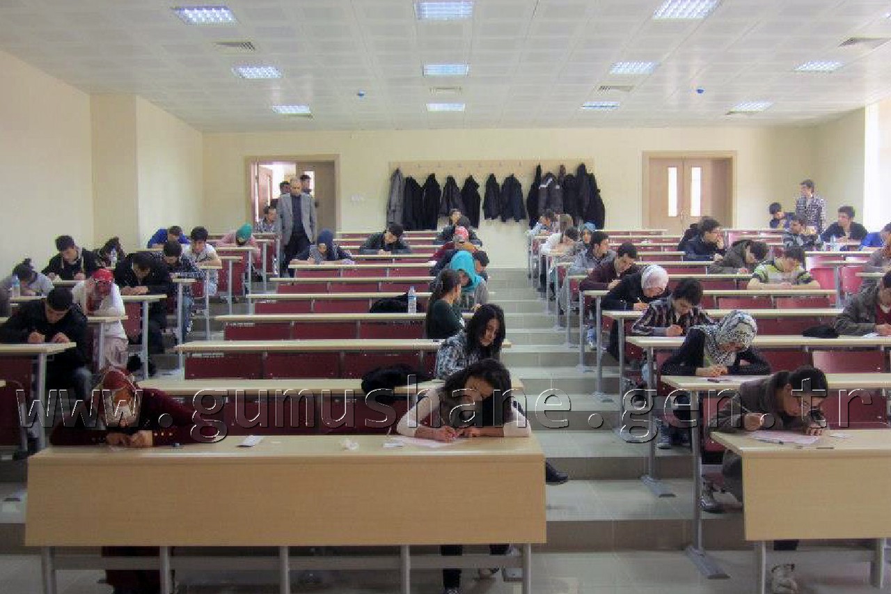 Gümüşhane'de İlk Kez Öğrenciler Deneme Sınavına Üniversitede Girdi 1