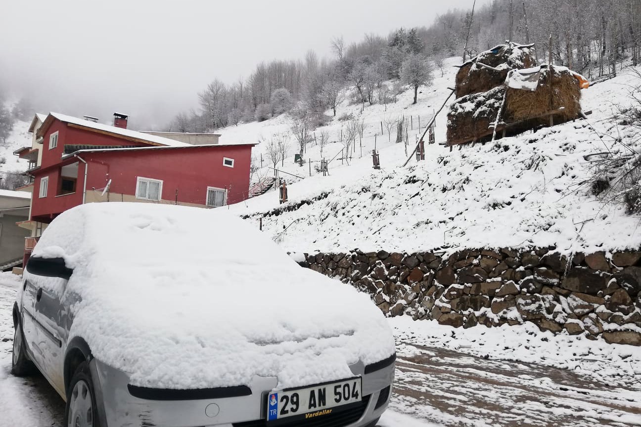 Gümüşhane 21 Nisan'da beyaza büründü 3