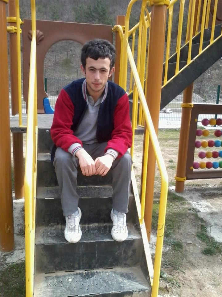 Serinlemek İçin Girdiği Gölette Boğuldu 3