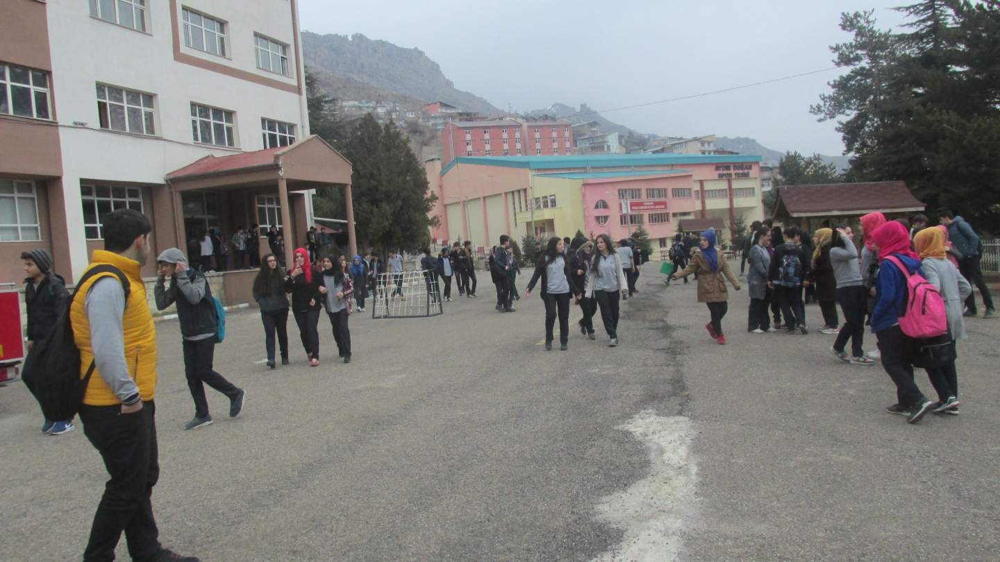 Gümüşhane Lisesi'nde eğitim ve tatbikat yapıldı 2