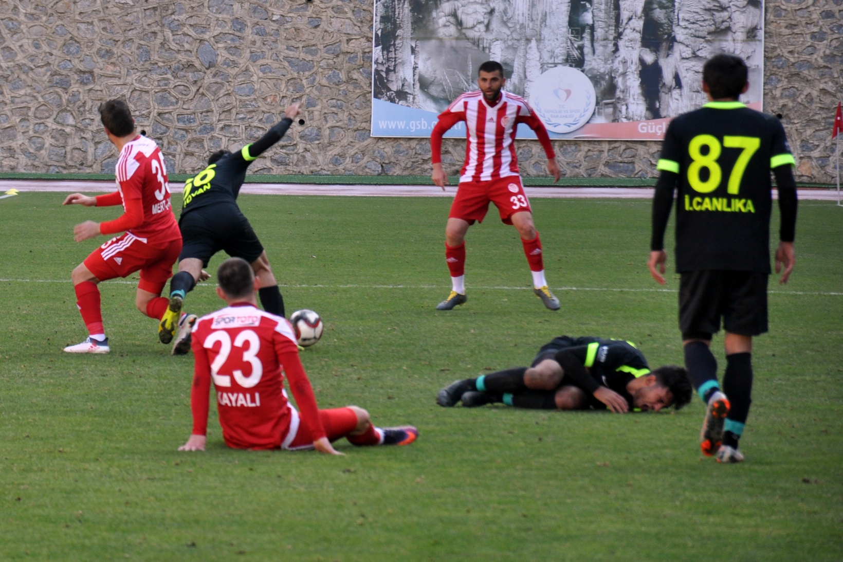 Gümüş evinde güldü: 3-1 5