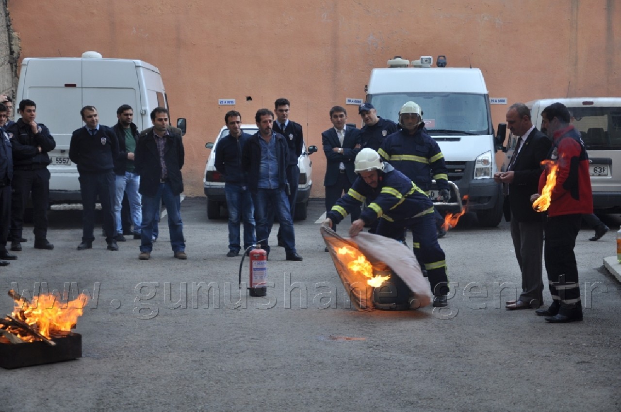 İtfaiye'nin Yangın ve Kurtarma Tatbikatları Devam Ediyor 3