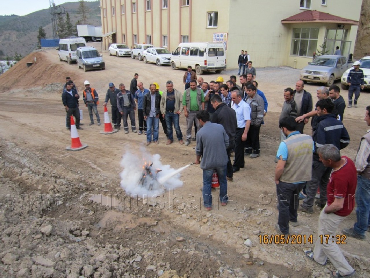 Gümüşhane İtfaiyesinden Yıldız Maden Çalışanlarına Yangın Eğitimi 5