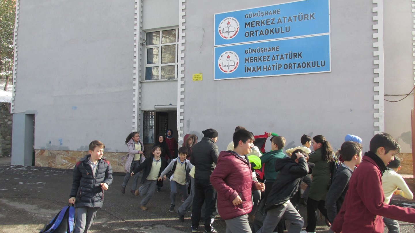 Okullarda deprem anlatıldı 10