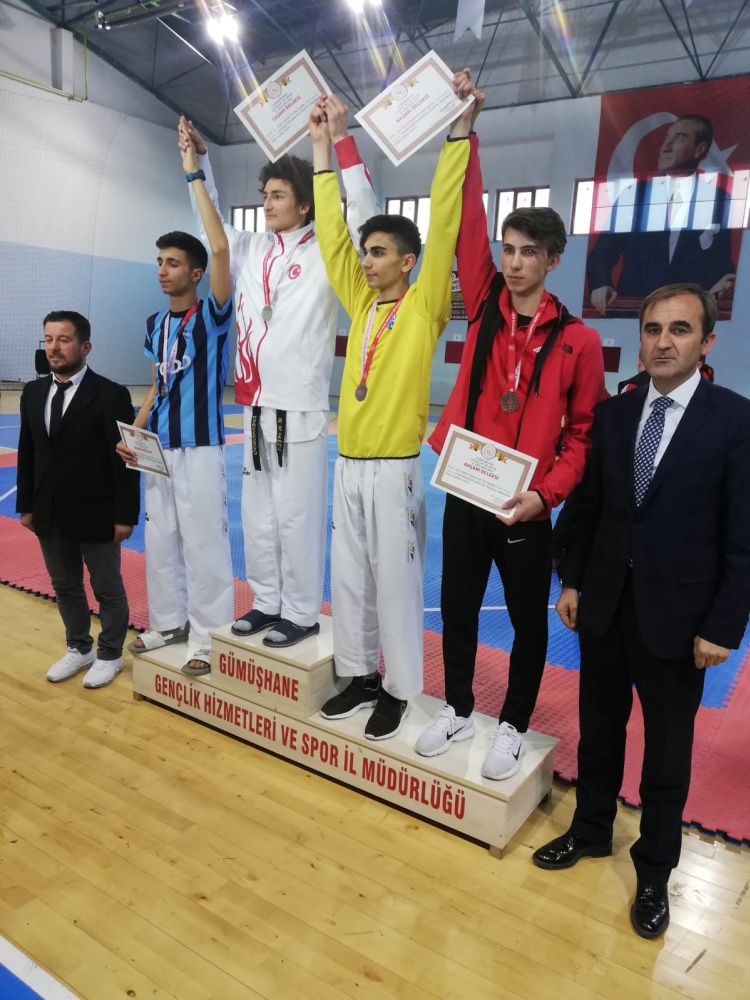 Taekwondo grup müsabakaları tamamlandı 9