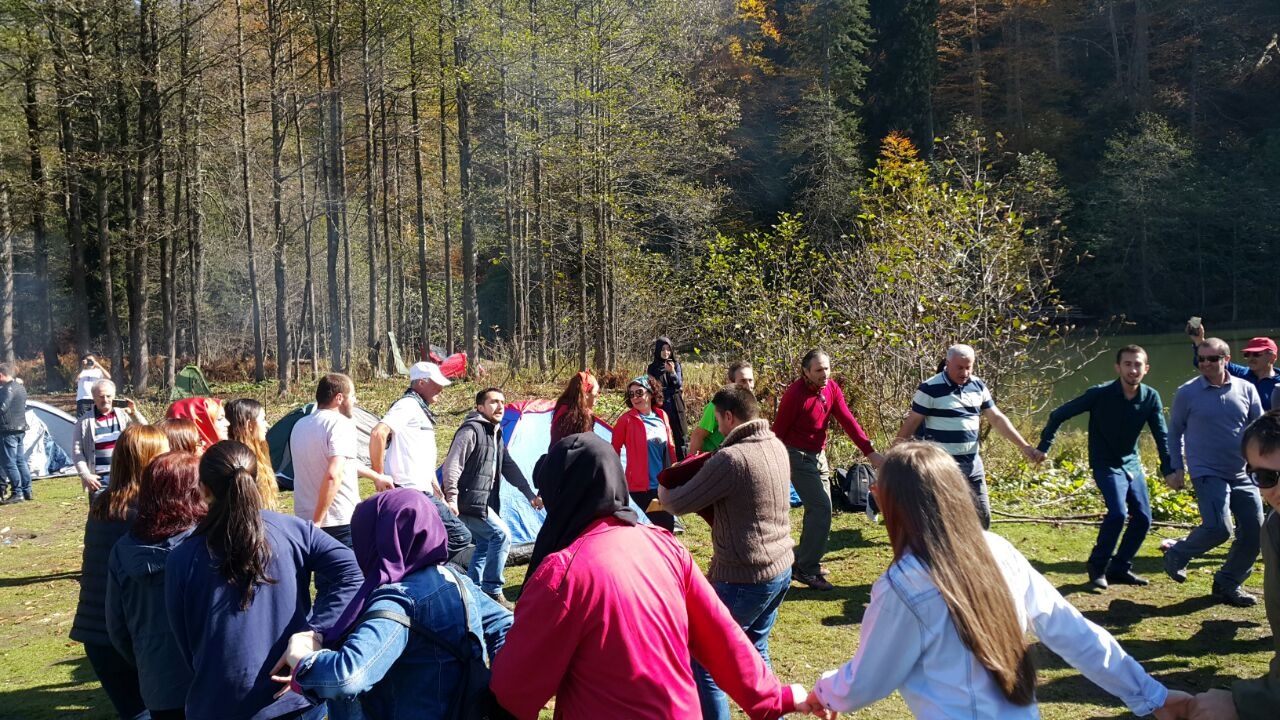 Gümüşhaneli dağcılar Karagöl'de 6