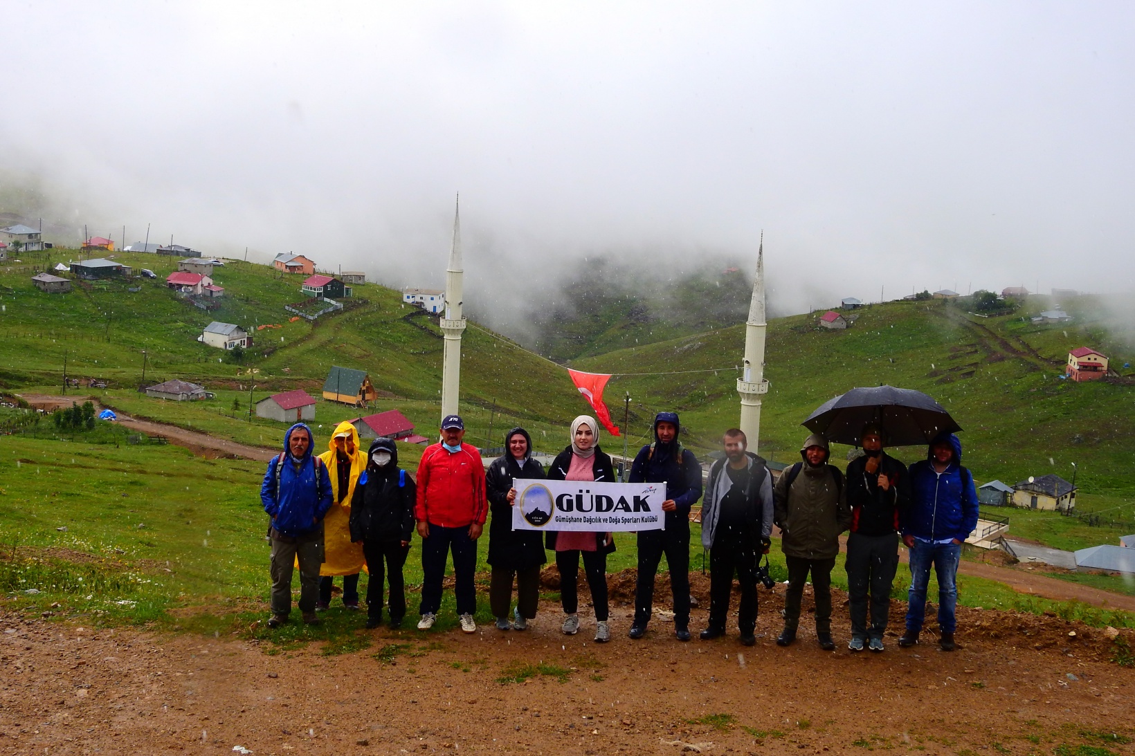 Gümüşhaneli dağcılar Kadırga Yaylasına çıkarma yaptı 10