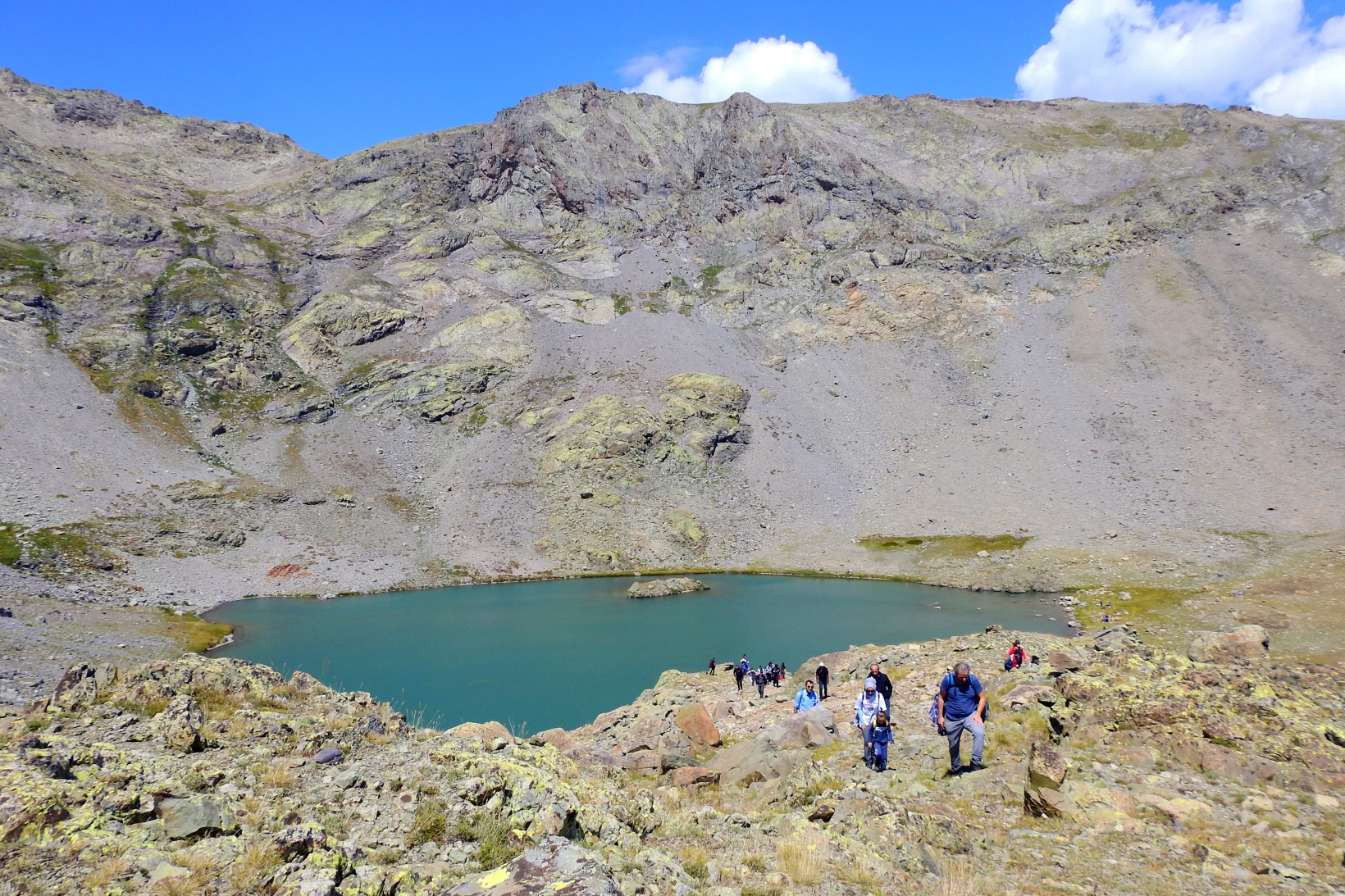 Artabel Göllerinde yılın en kalabalık yürüyüşü 35