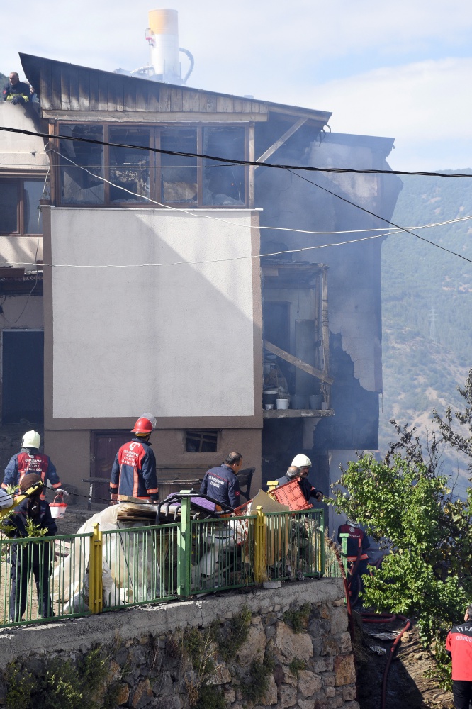 Tekke’de korkutan yangın 6
