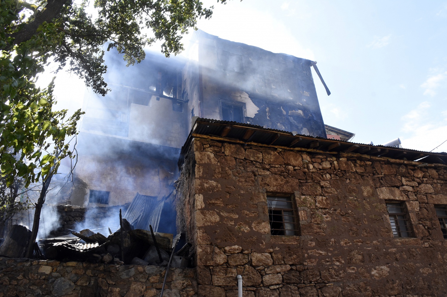 Tekke’de korkutan yangın 5