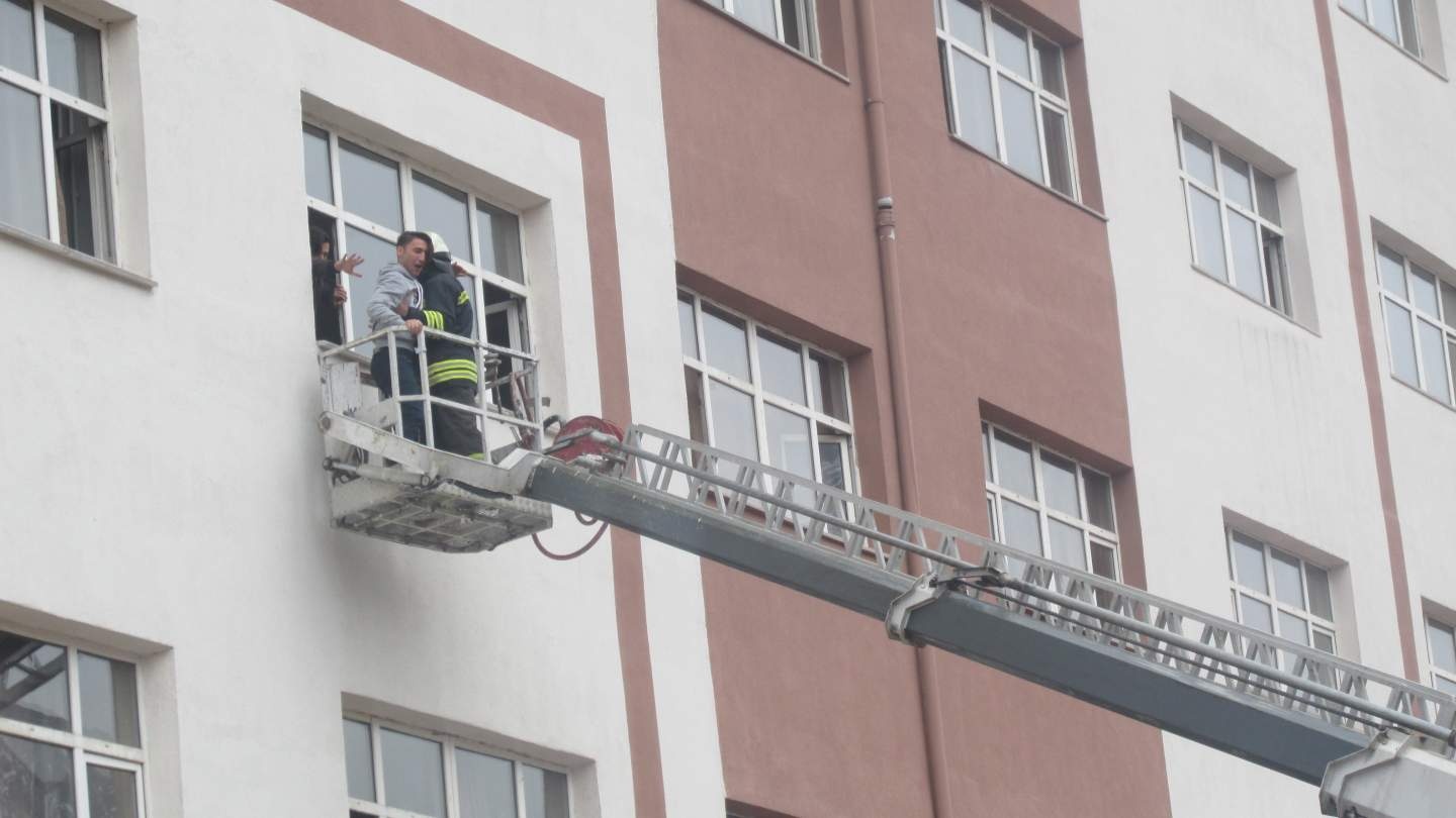 Gümüşhane Lisesi'nde eğitim ve tatbikat yapıldı 1