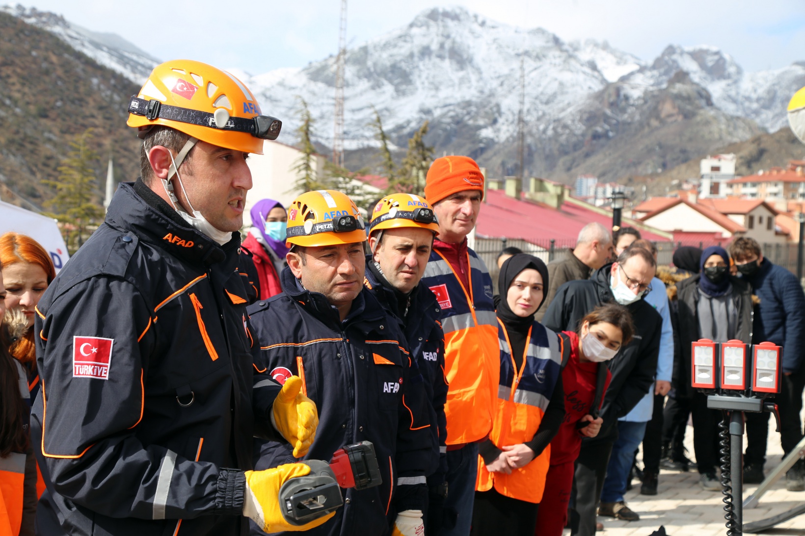 Gümüşhane’de ‘Deprem anı ve Tahliye Tatbikatı’ gerçekleştirildi 3