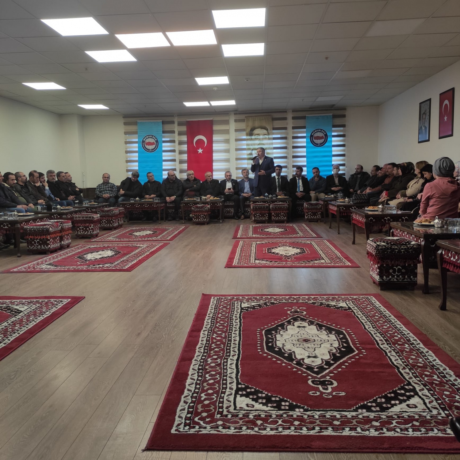 Gündoğdu, memleketinde Memur-Sen ailesiyle buluştu 11