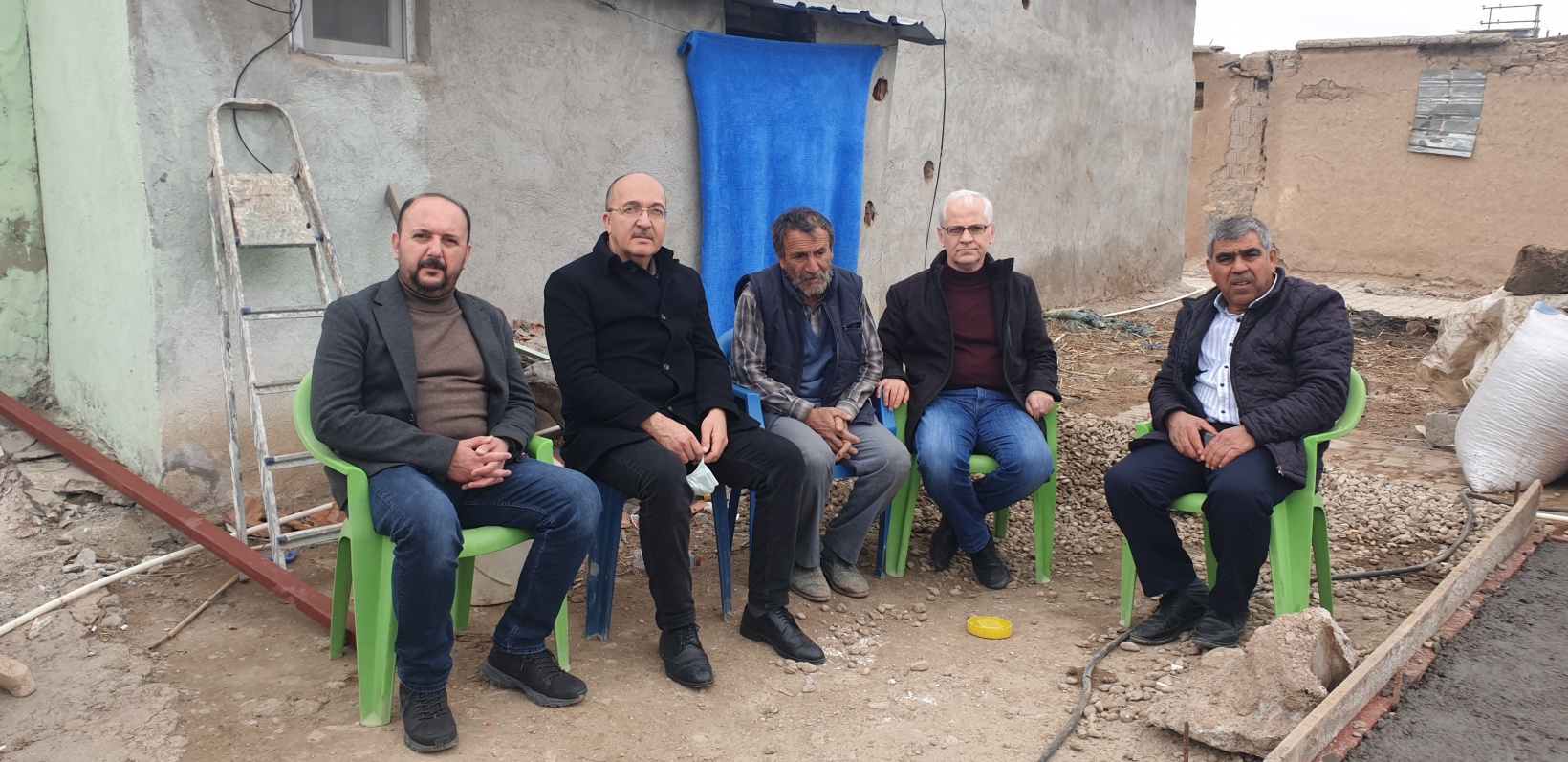 GÜ heyetinden deprem bölgesine taziye ziyareti 9