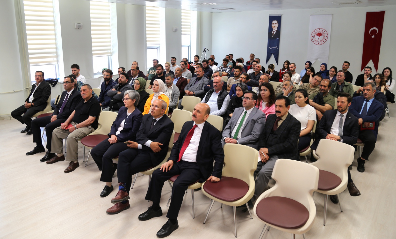 4 ilçede Çayır, Mera ve Yem Bitkileri Paneli yapıldı 5