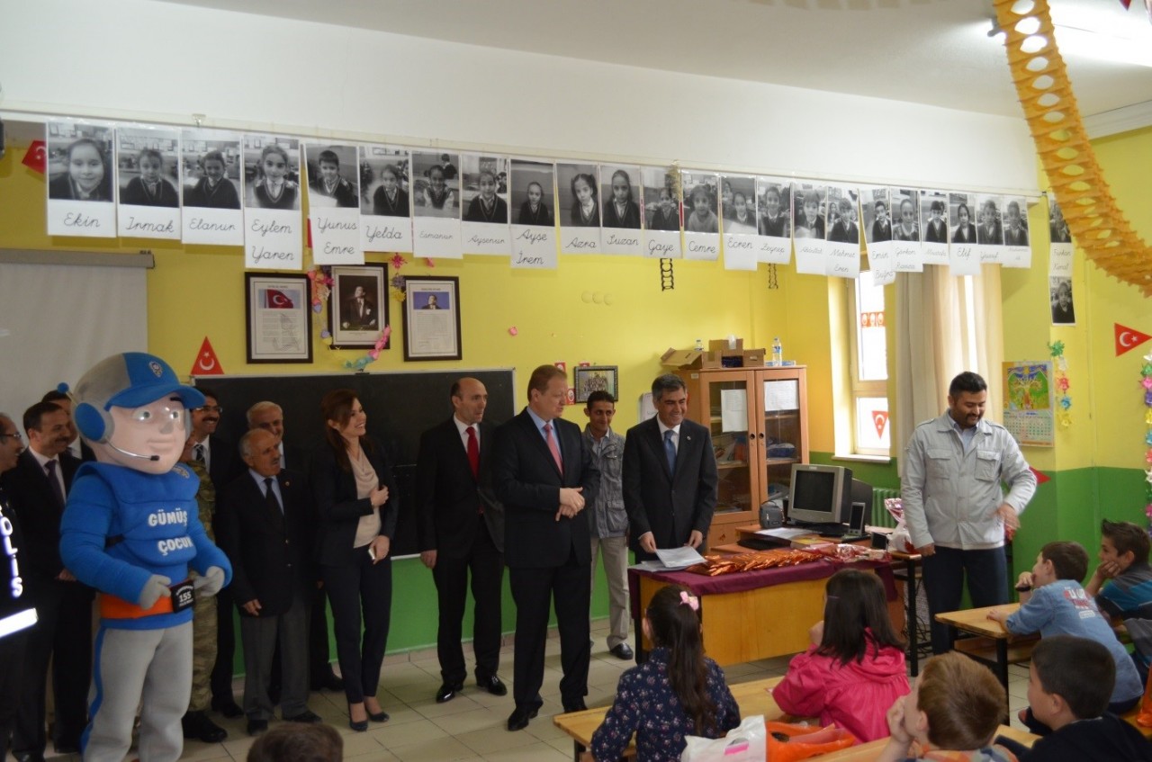 Gümüş Çocuk Öğrencilerin Karne Heyecanını Paylaştı  6