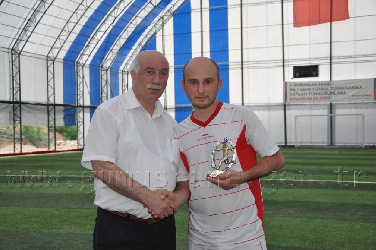 Halı Sahada Şampiyon: Milli Eğitim  6